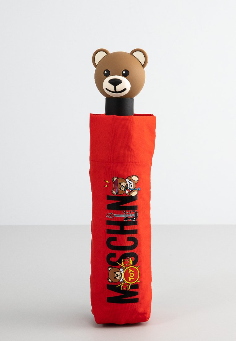 MOSCHINO