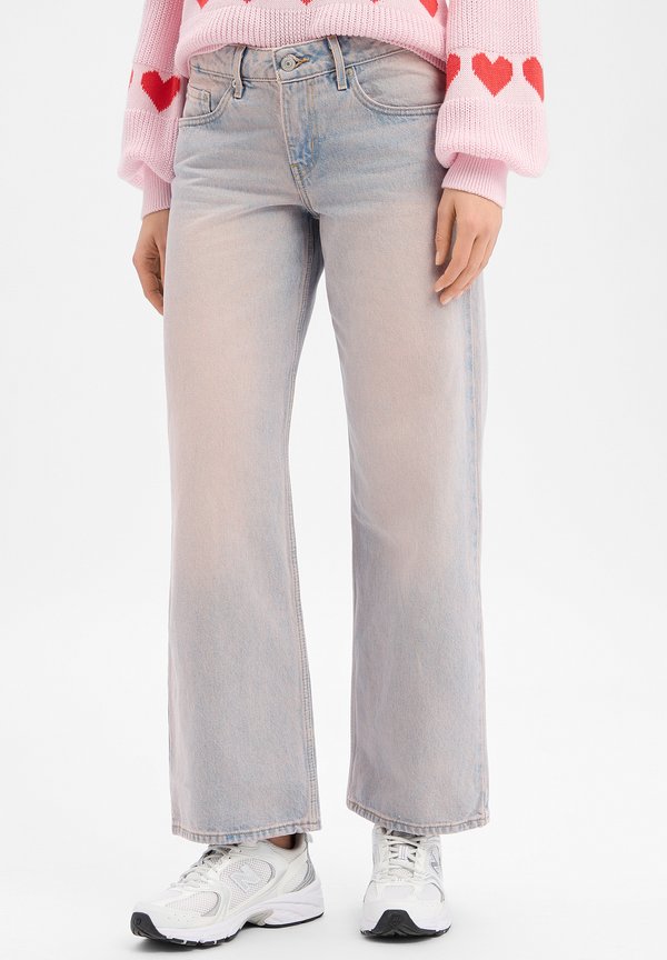 Levi's® LOOSE - Loose Jeans - bleached rosa