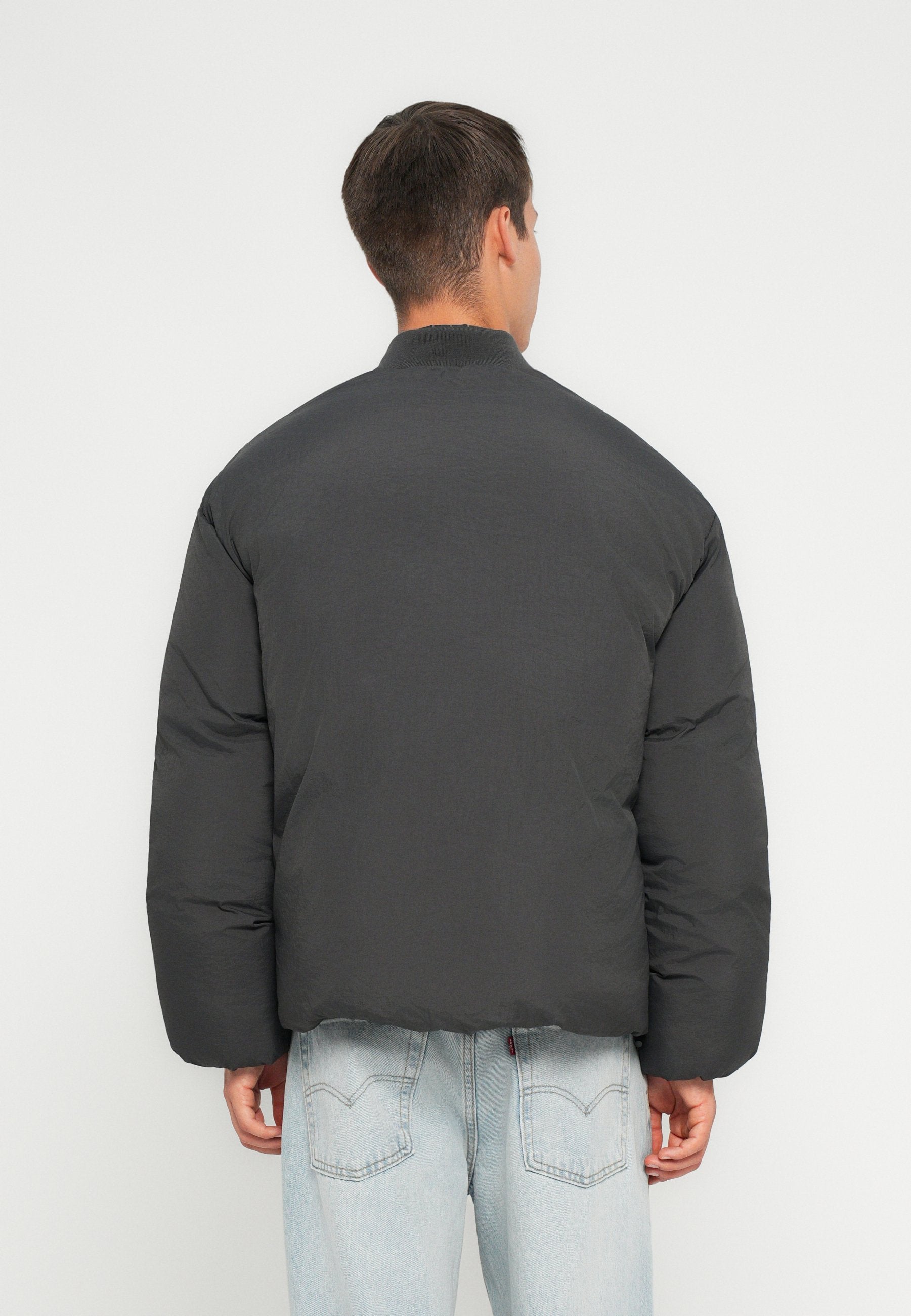 ONSJEREMY PUFFER  Media 4