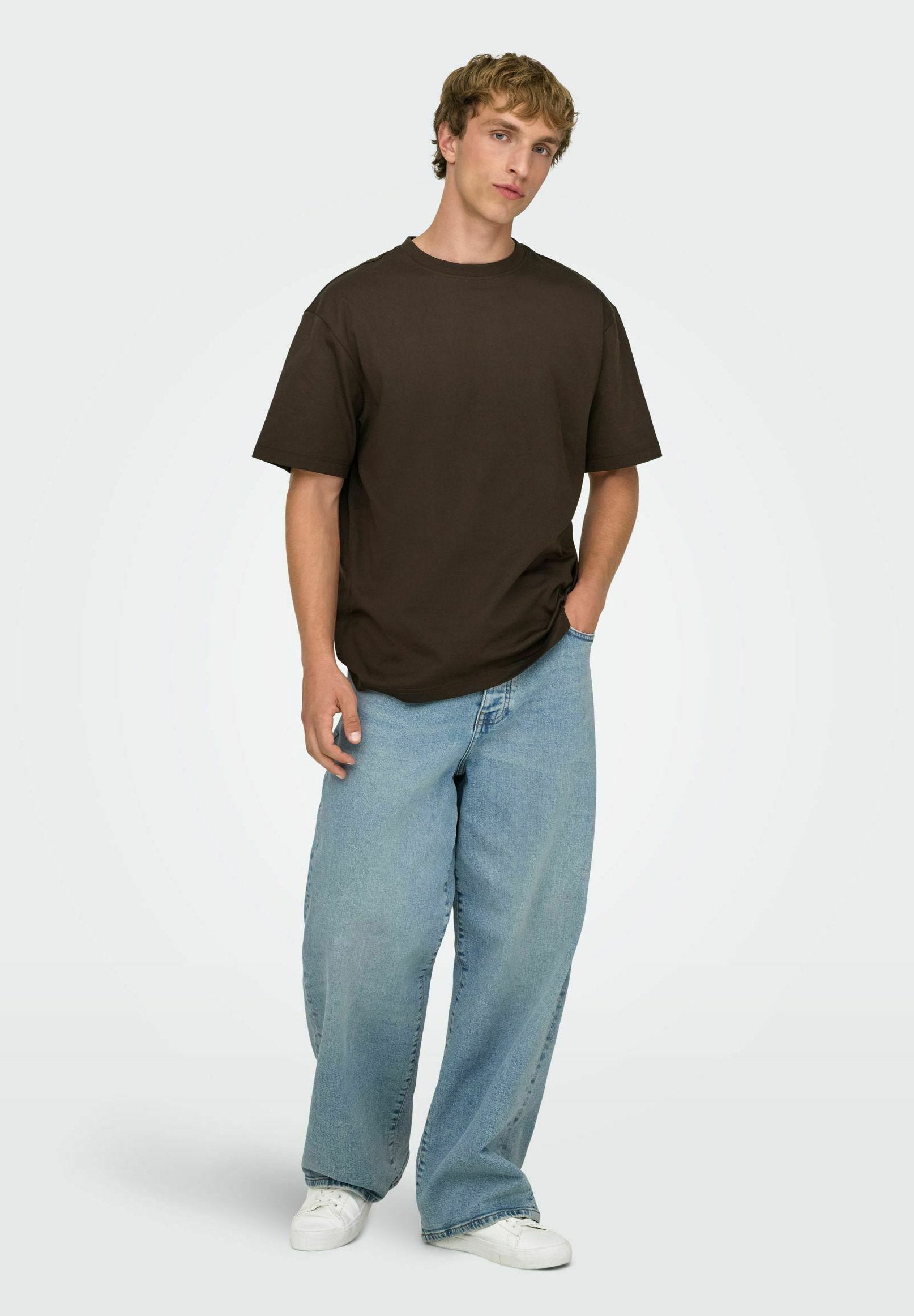 Wide-fit ONSREMI Mid rise Wide Leg Fit Media 2