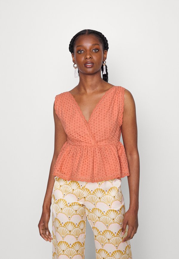 ONLY Petite ONLMEGA STRAP TOP