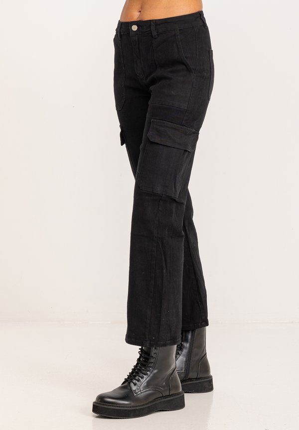 Tantra HOHER TAILLE