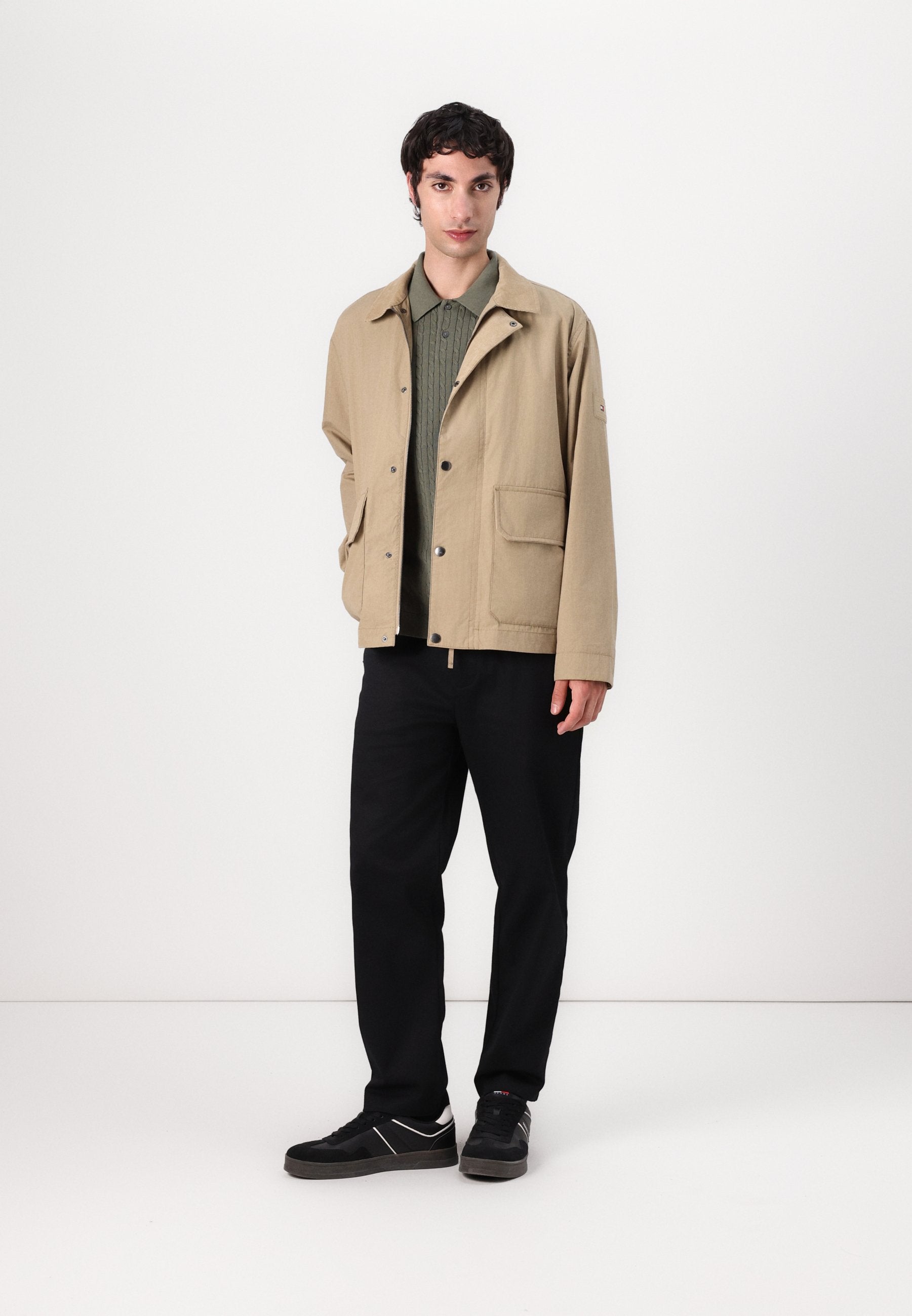 SHORT WALKING JACKET Media 2