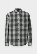 Schwarz-weißer Karoshemd mit Button-Down-Kragen, langen Ärmeln und kleinem Logo auf der Brust. Hergestellt aus weichem Stoff mit texturiertem Finish.