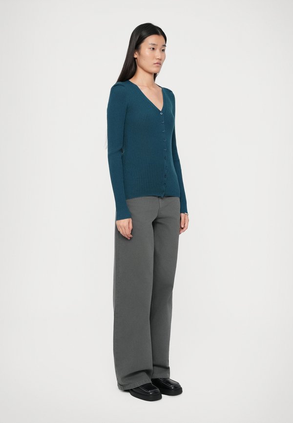 AERON LEANDRA LONG SLEEVED