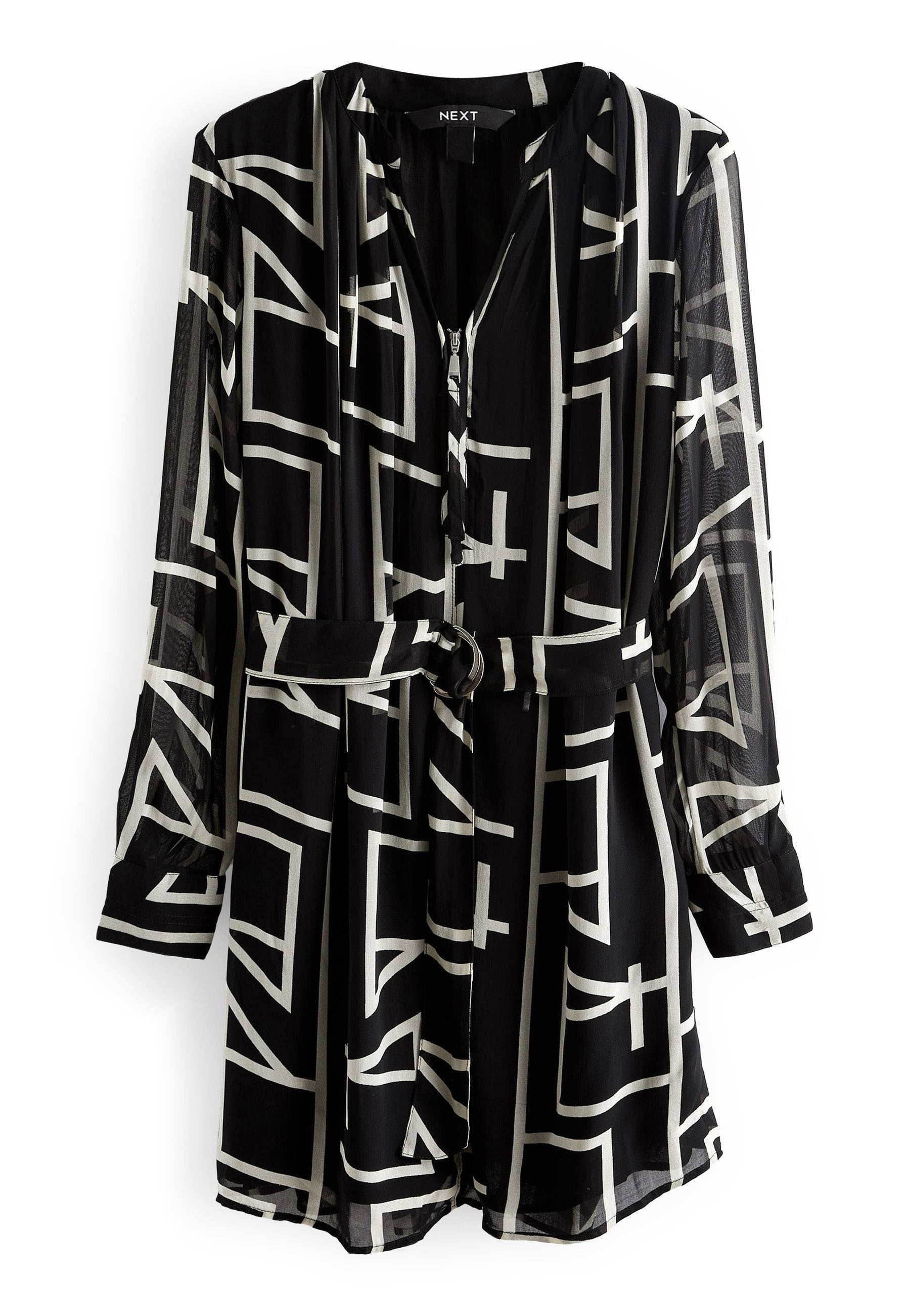 Schwarzes langärmliges Kleid mit einem geometrischen weißen Muster, einer Knopf-Frontleiste und einem Stoffgürtel in der Taille. Glatte Textur.