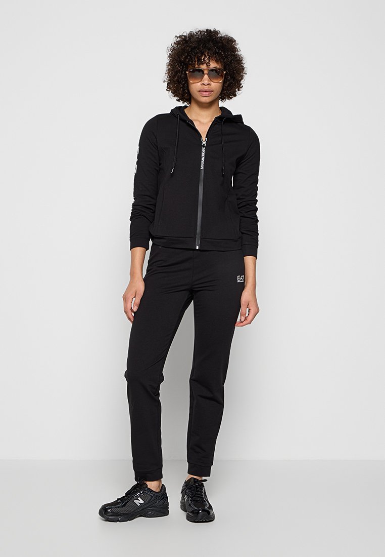 EA7 Emporio Armani Trainingsanzug Media 2