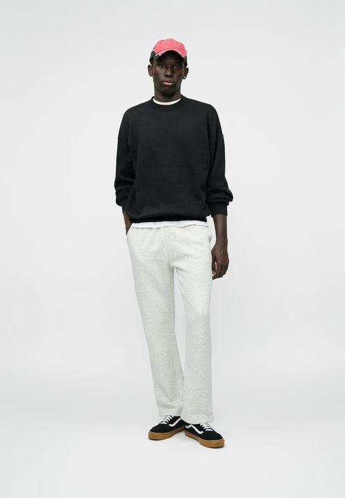 Abercrombie & Fitch ESSENTIAL STRAIGHT