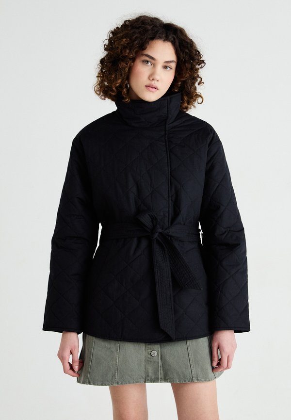 Vero Moda Quilted VMPETUNIA - Light jacket - black