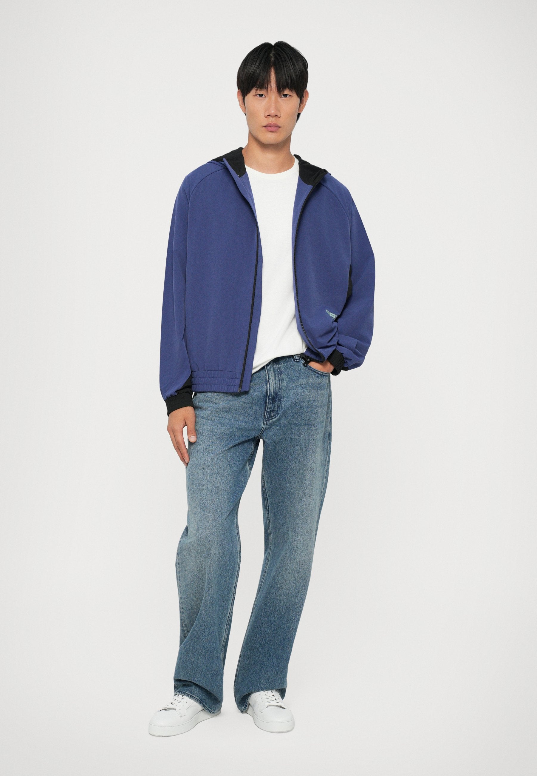 TRAIN GRAPHIC SERIES HOODIE SPECIAL Media 4