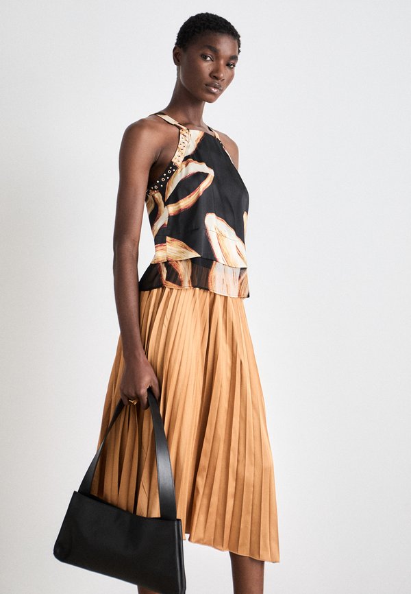 DKNY PULL SKIRT