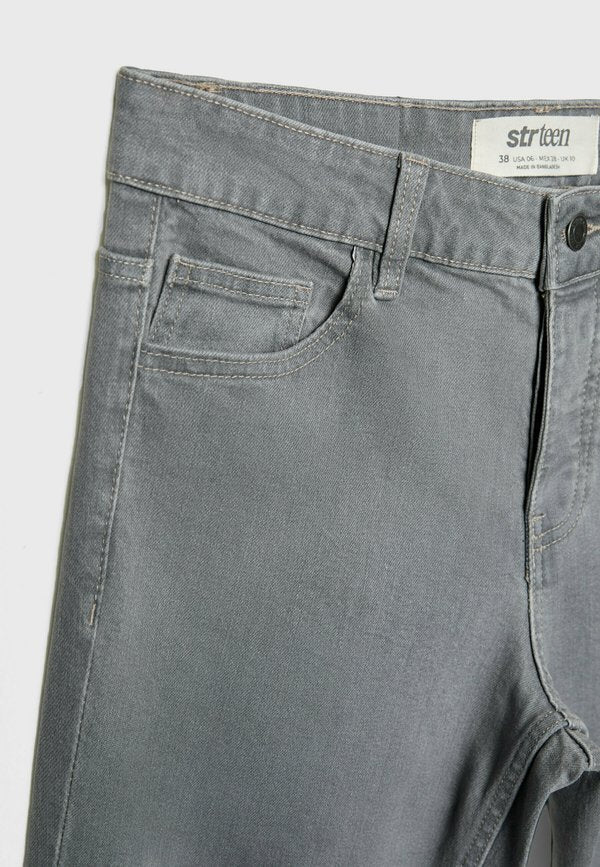 Stradivarius CROPPED