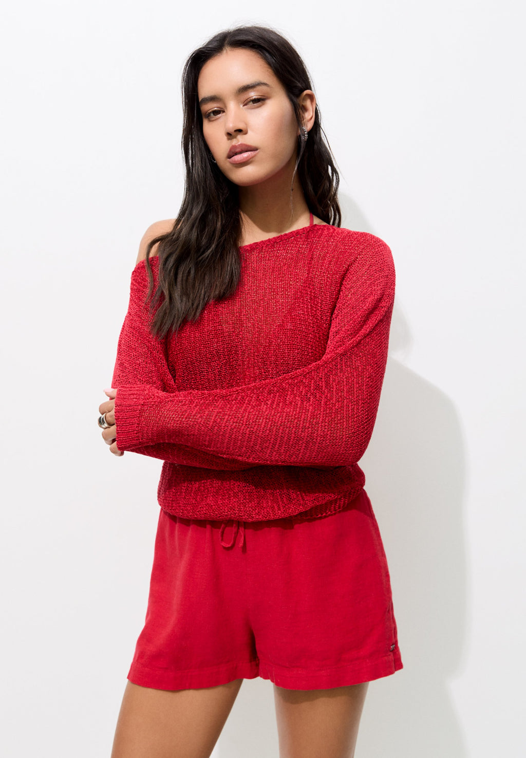 PULL&BEAR ASYMMETRIC NECKLINE