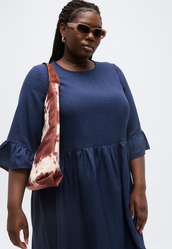 Vero Moda Curve VMCMELANEY 3/4 O NECK SHORT DRESS