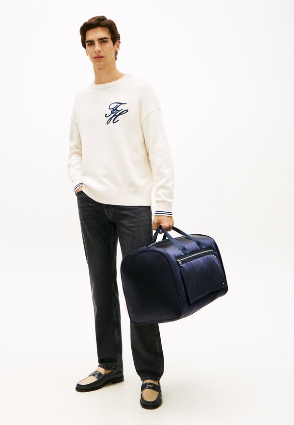Tommy Hilfiger ENAMEL FLAG FOLD-OUT TRAVEL GARMENT BAG - Weekend bag - space blue