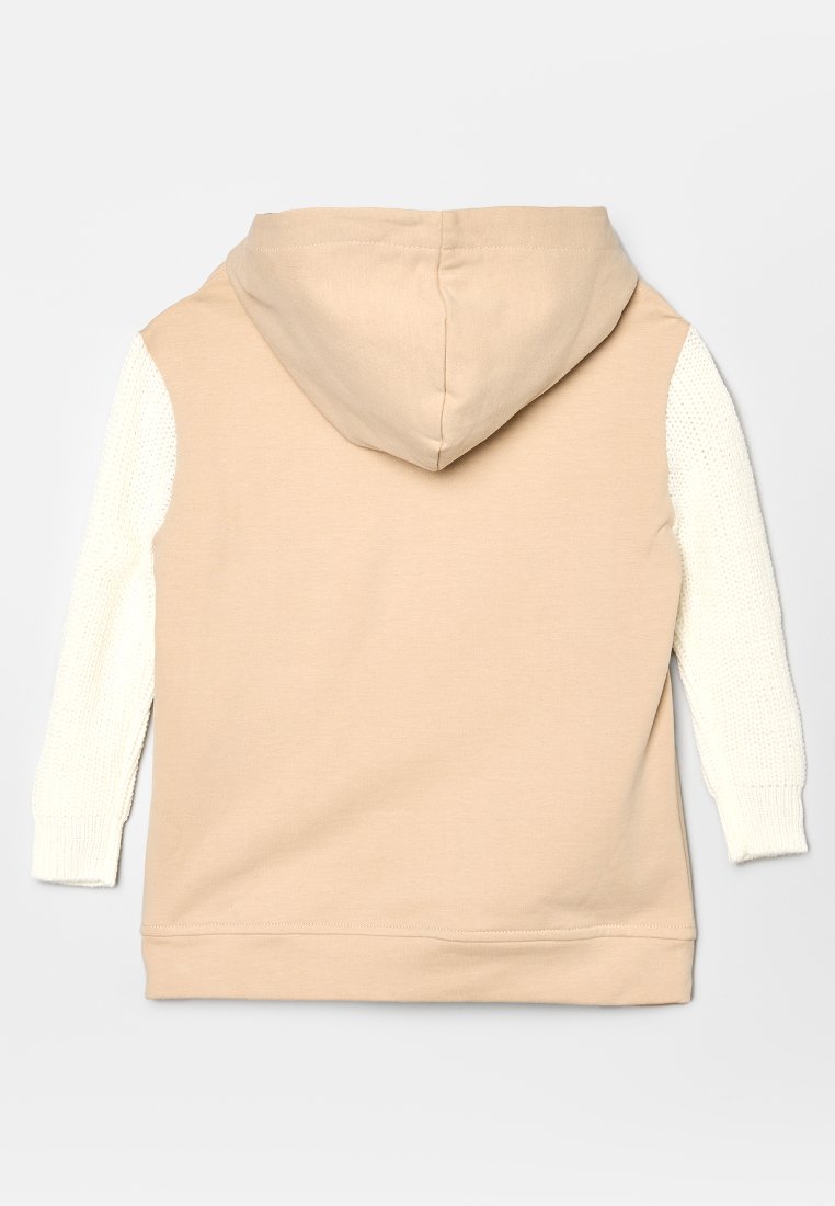 TWINSET