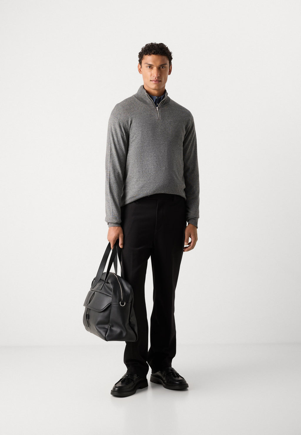 ECOVERO HALF ZIP Media 1