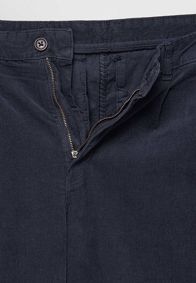 RELAXED FIT Media 4