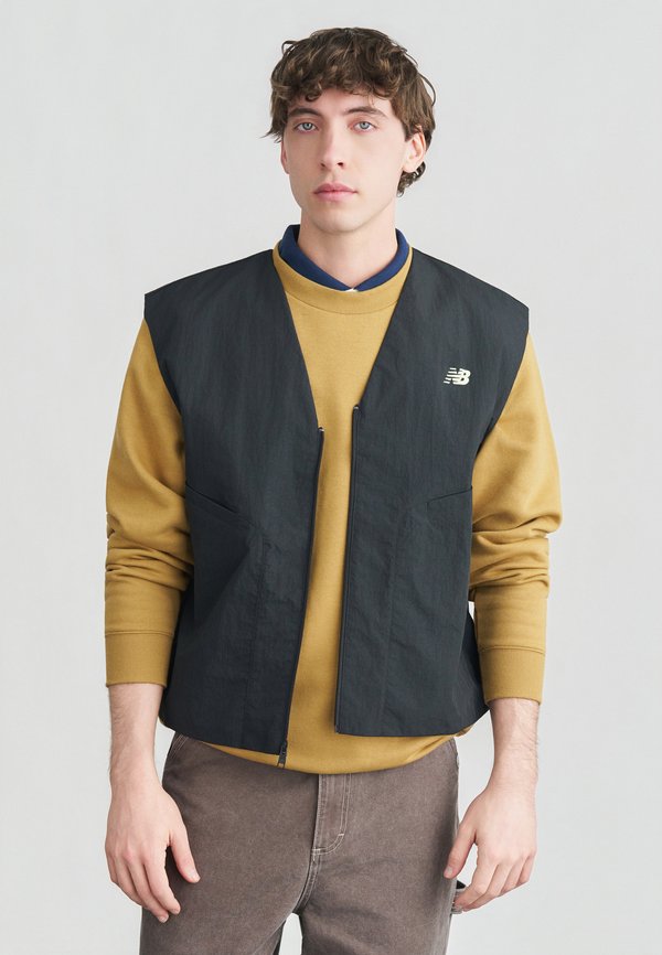 New Balance CASTLE FIELD VEST - Waistcoat - black