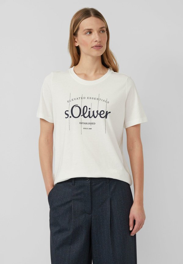 s.Oliver MIT LOGO UND SCHMUCKSTEINEN - Print T-shirt - creme