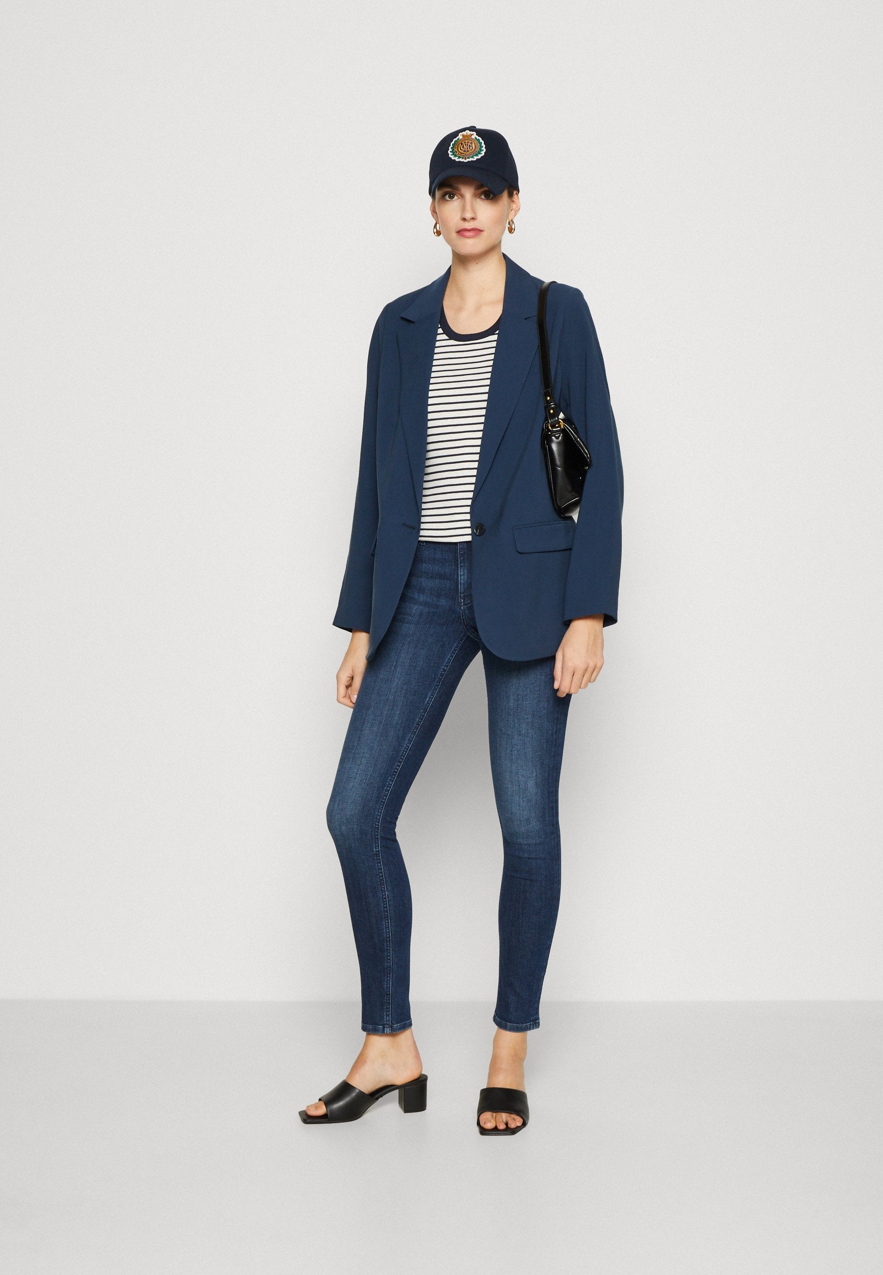 JEGGING Media 2