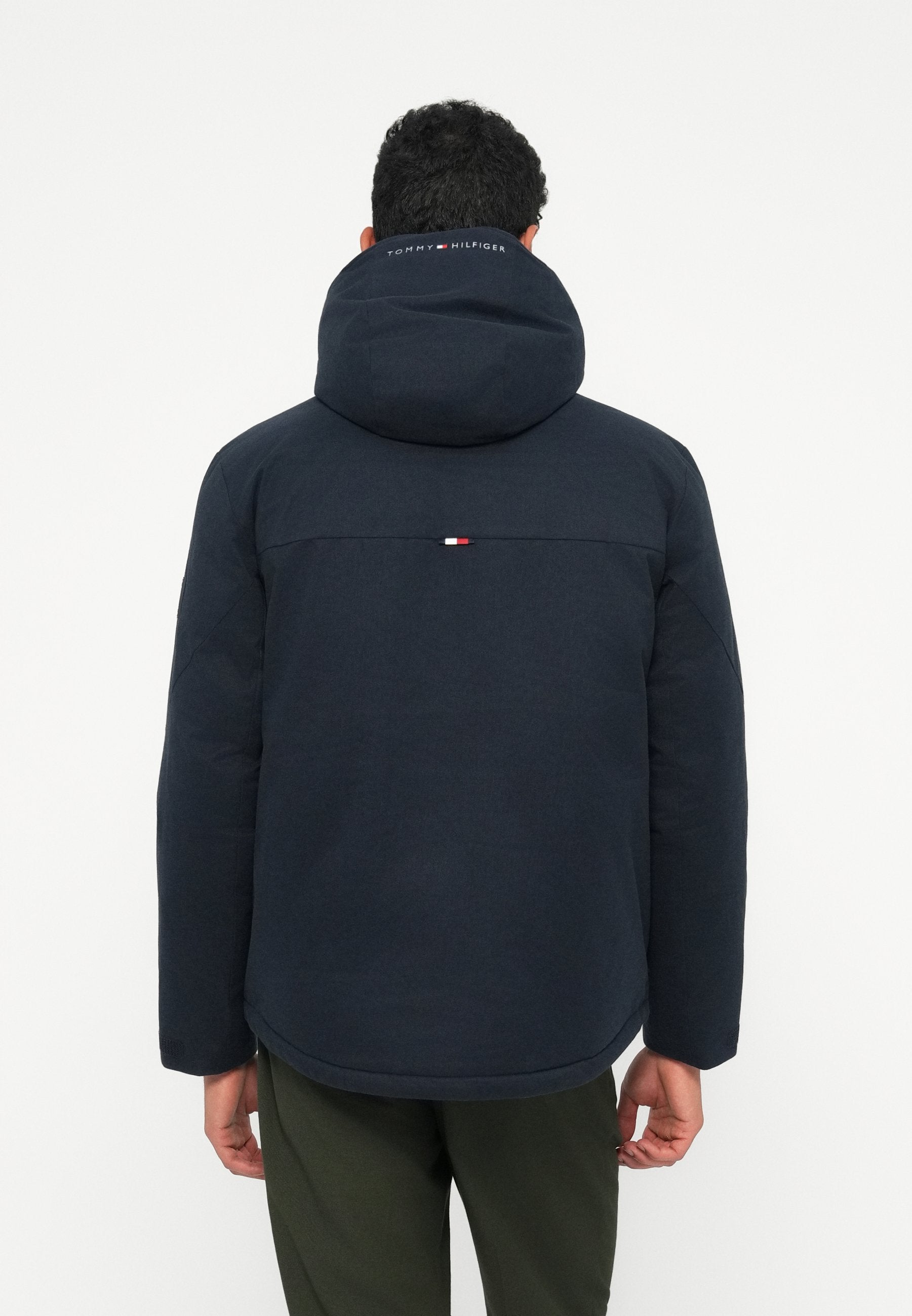 HOODED SHORT PADDED  Media 4