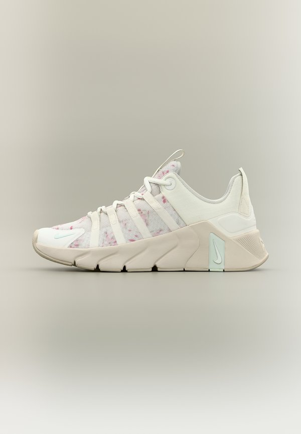 Nike Performance FREE METCON 7 SE - Training shoe - sail/barely green/light orewood brown