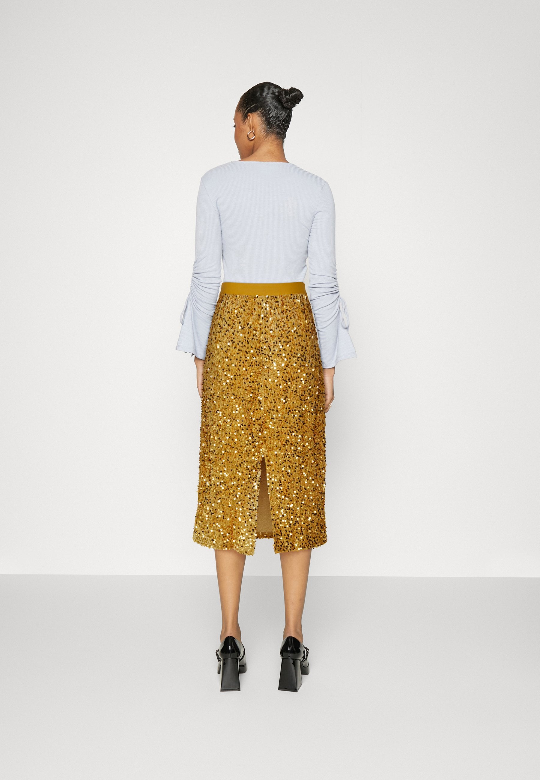 VILA VISASSA MIDI SEQUINS SKIRT