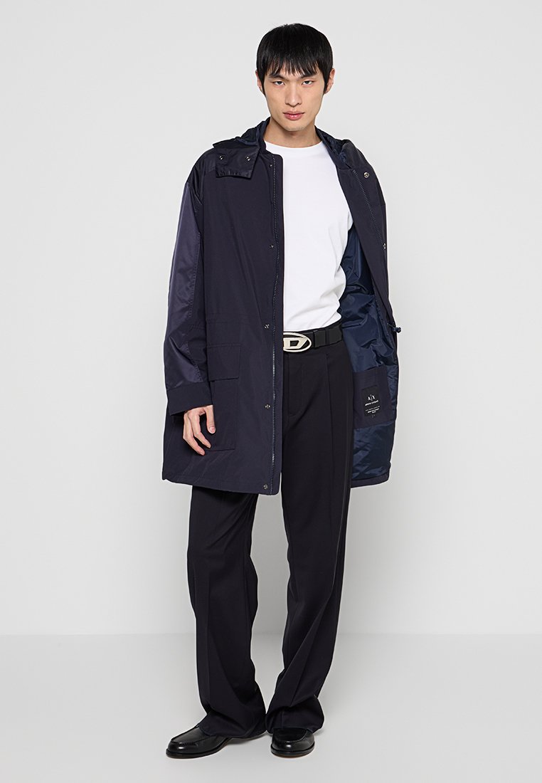 Armani Exchange Trenchcoat Media 2