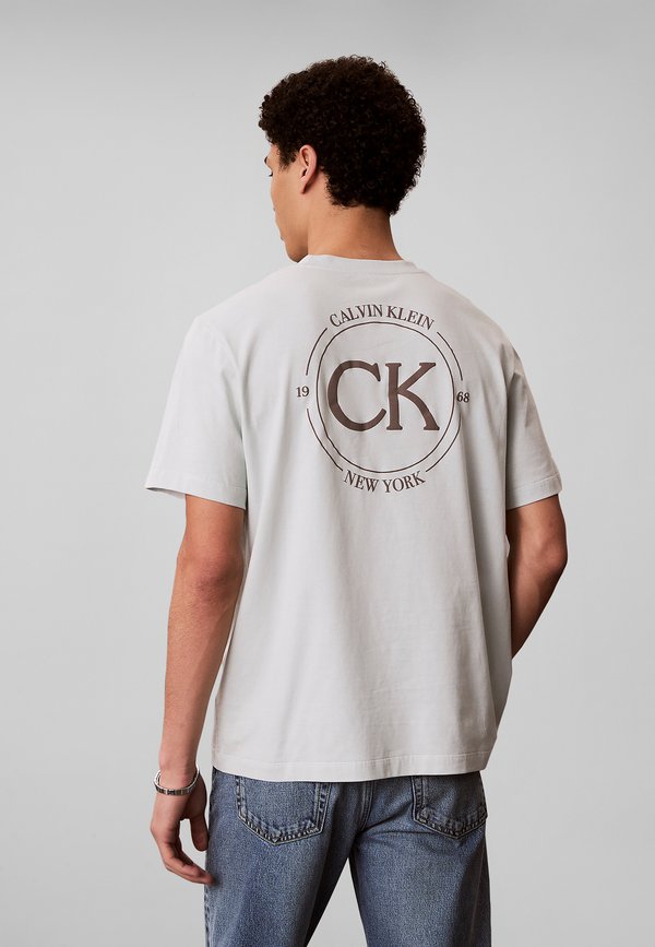 Calvin Klein Jeans  EMBROIDERED LOGO