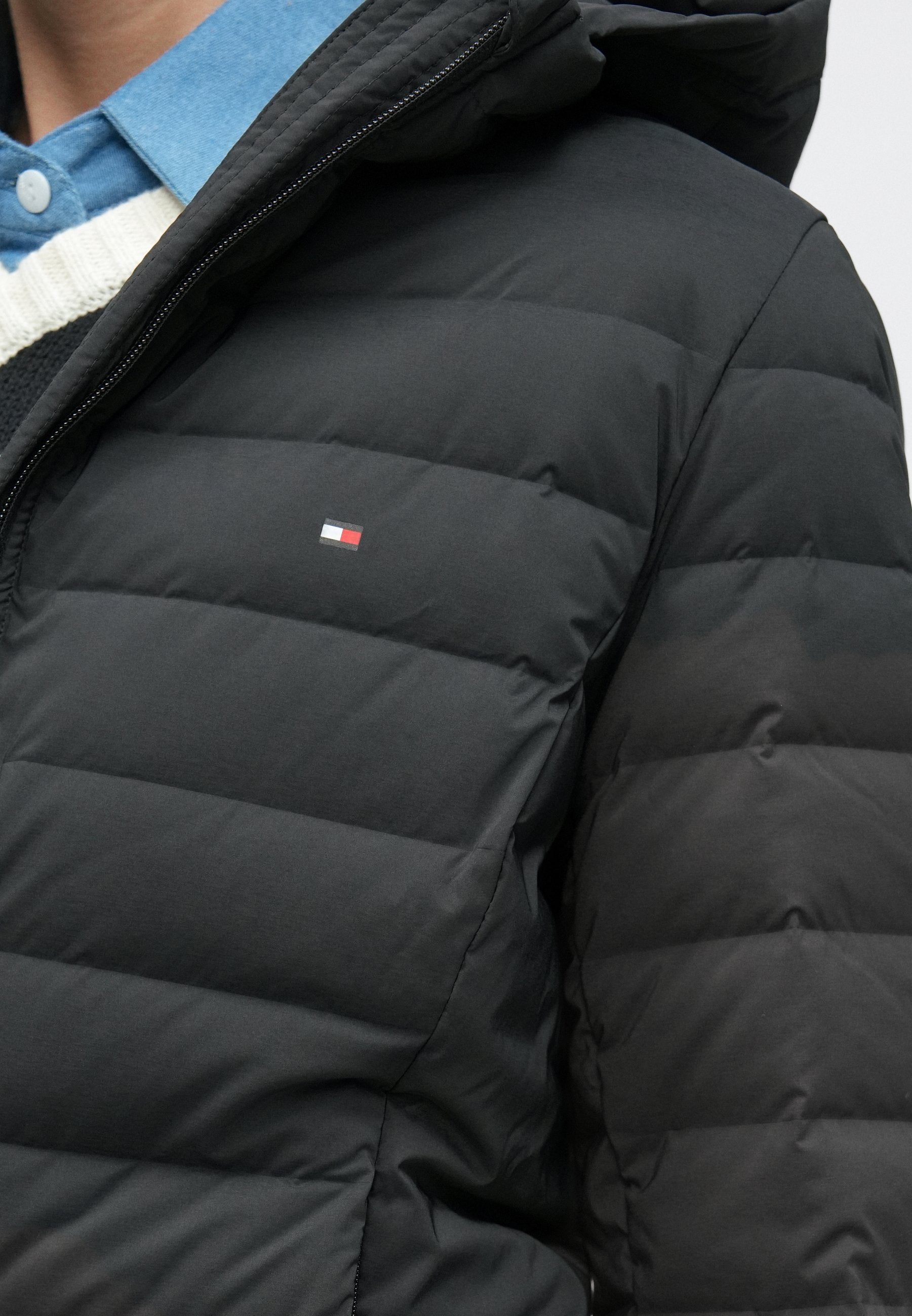LIGHTWEIGHT SLIM WATER REPELLENT DOWN JACKET Media 6