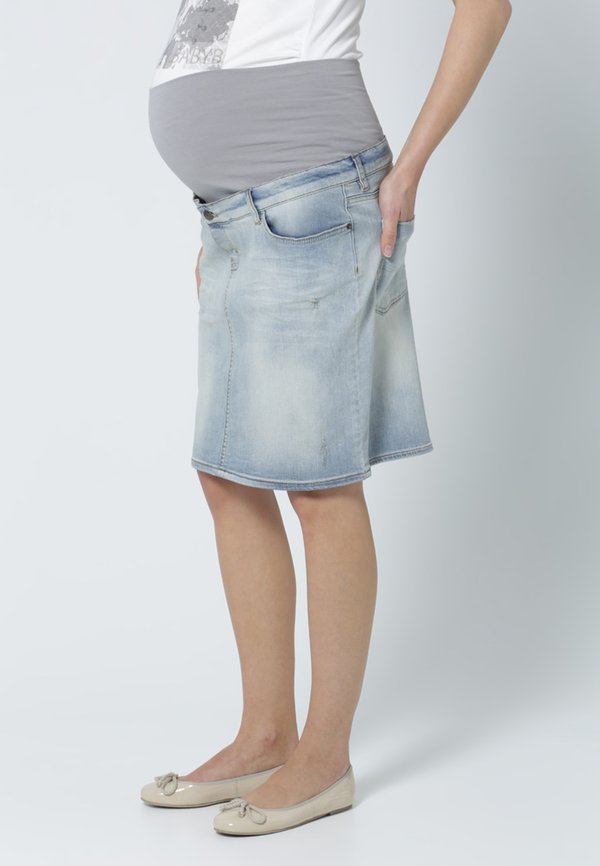Esprit Maternity