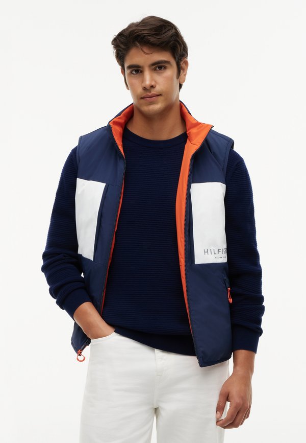 Tommy Hilfiger REVERSIBLE REGATTA VEST - Waistcoat - brilliant orange