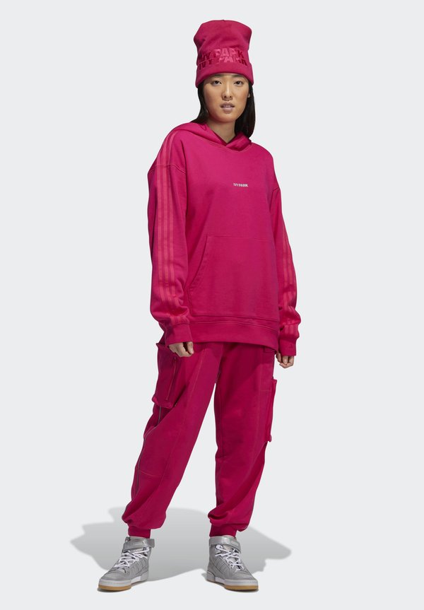 adidas Originals IVY PARK CARGO SWEAT PANTS (ALL GENDER)