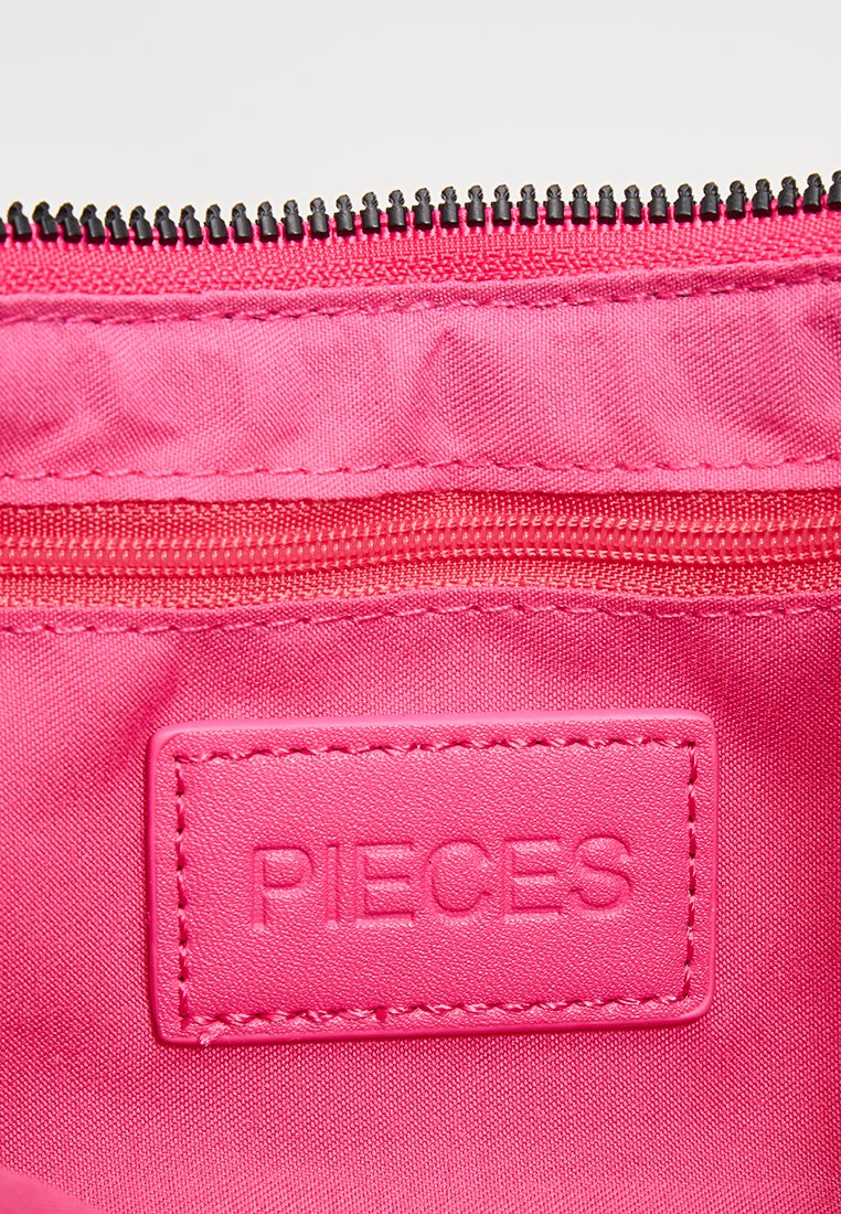 Pieces PCLUNAS