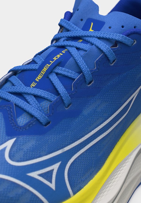 Mizuno WAVE REBELLION FLASH 3
