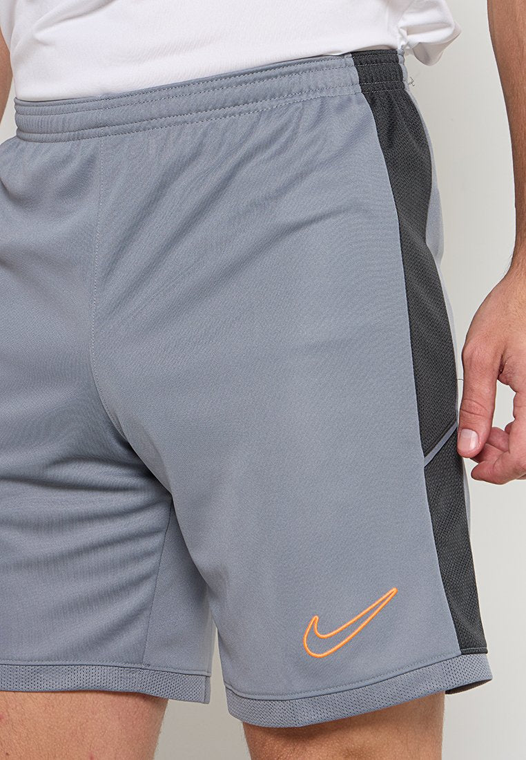 Nike Performance