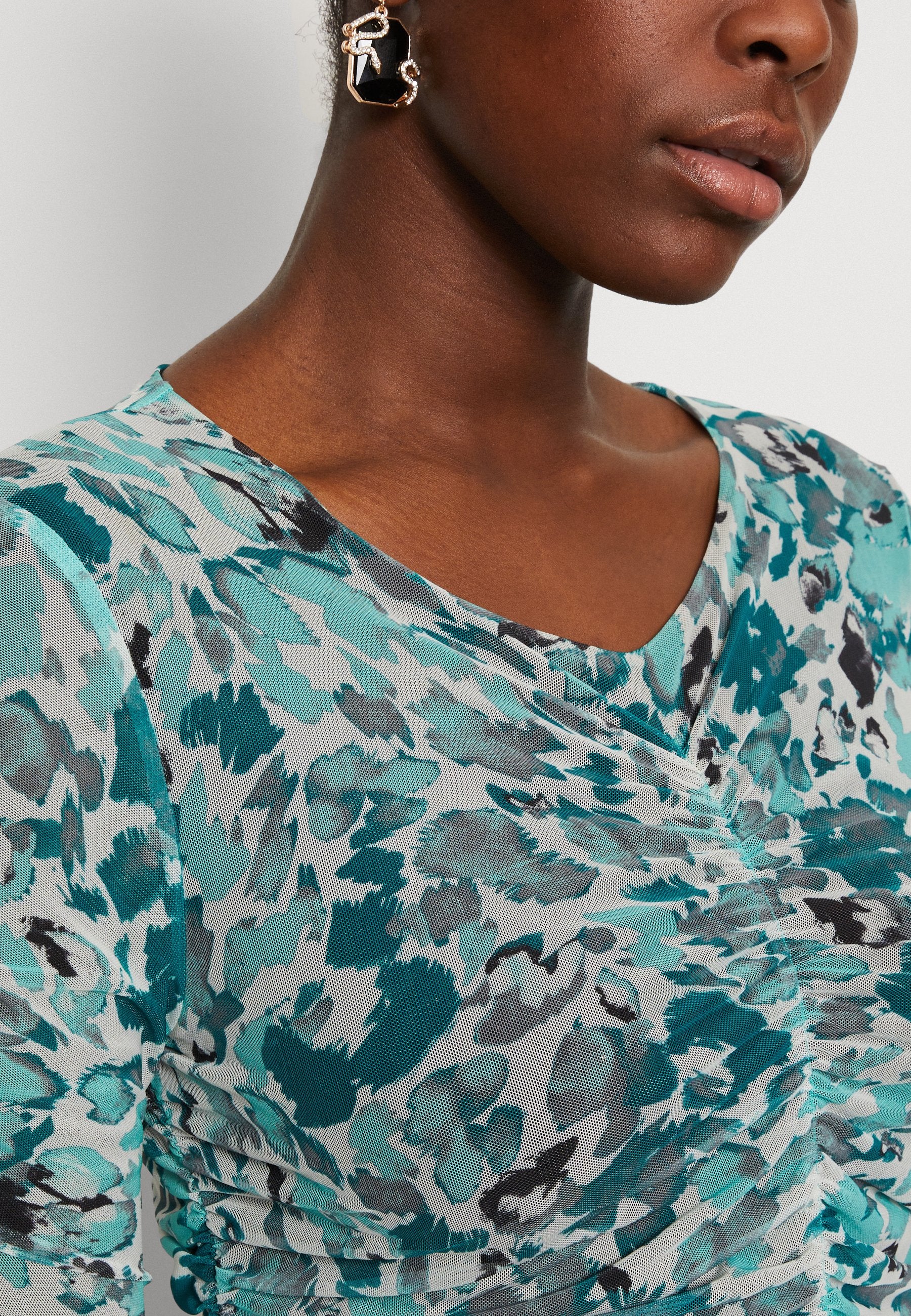 Soaked in Luxury DEMARA SHORT DRESS