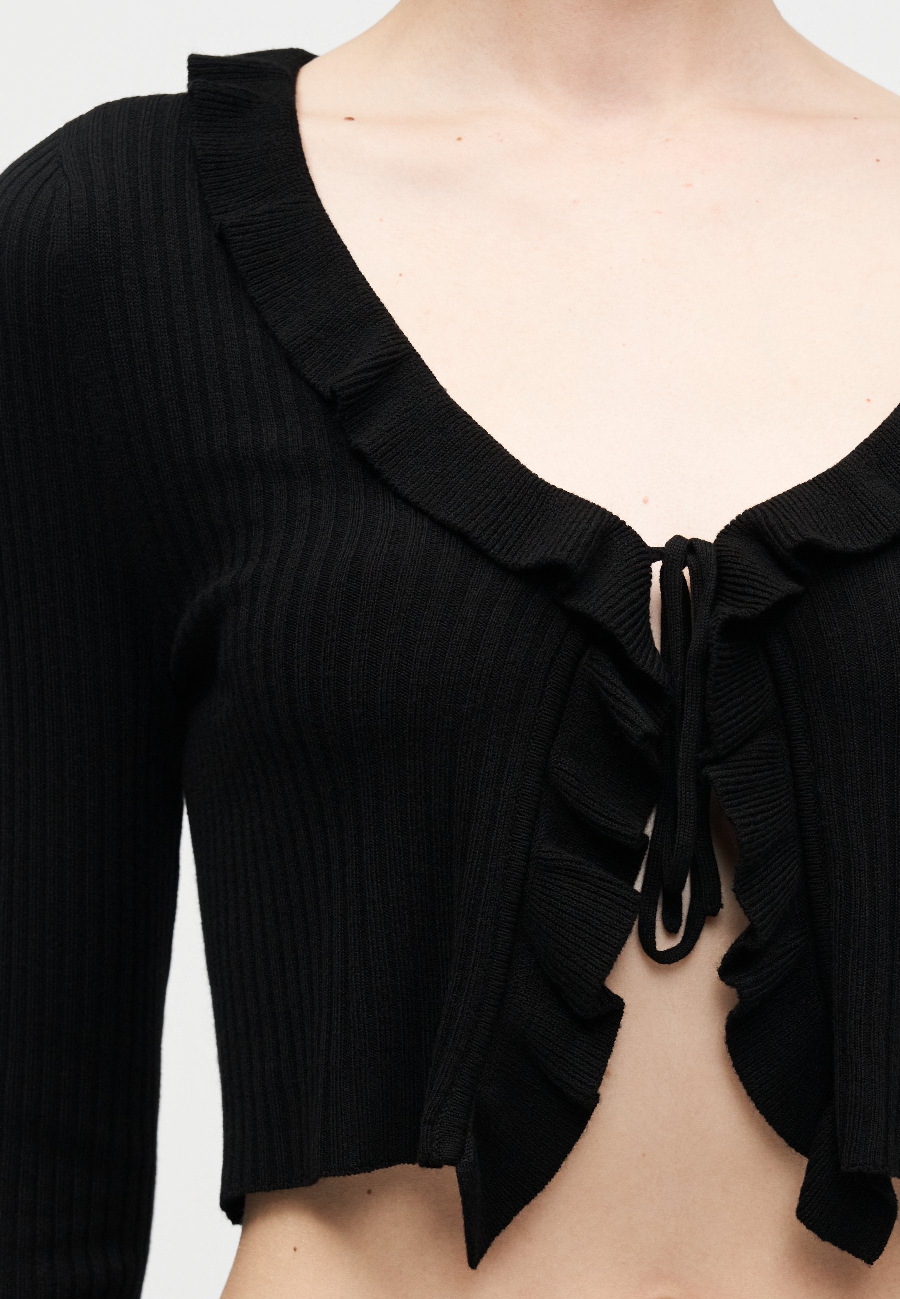 ONLY ONLMILA SHORT RUFFLE CARDIGAN