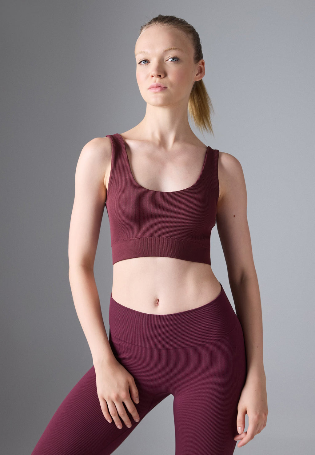 Even&Odd active MEDIUM SUPPORT SEAMLESS RIB SPORTS BRA
