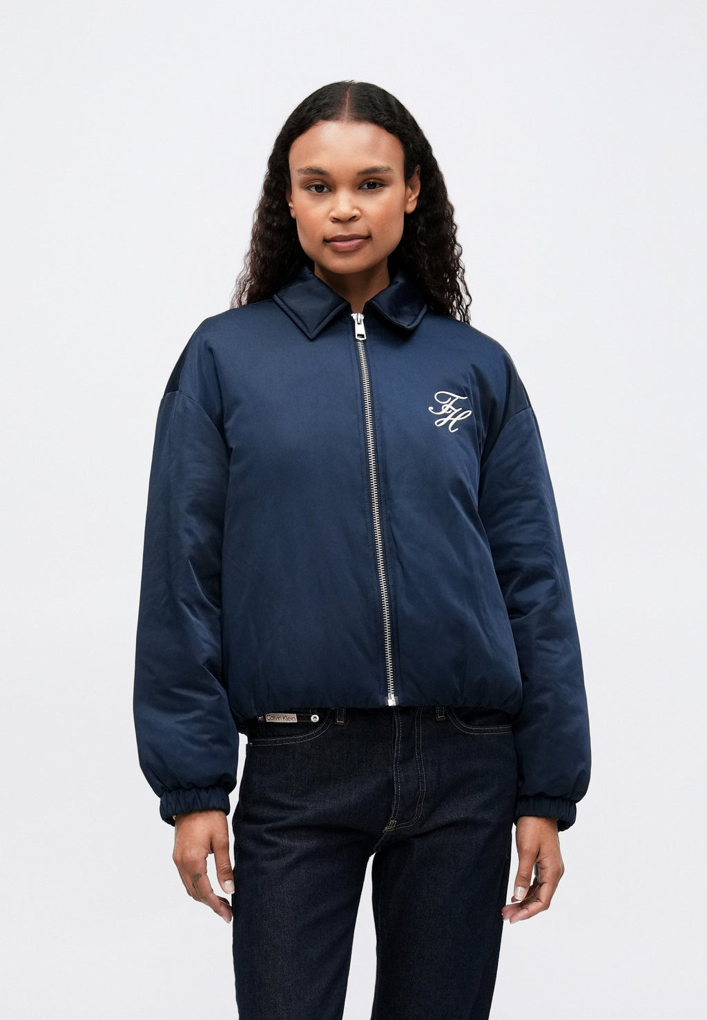 WATER REPELLENT SATIN RELAXED PADDED JACKET Media 3