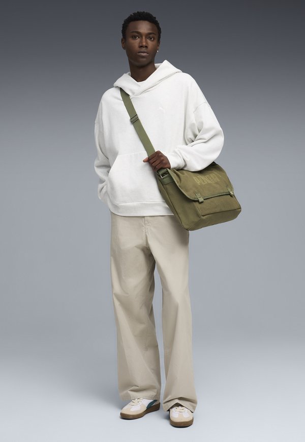 Puma WARDROBE ESSENTIALS BOXY - Hoodie - white glow heather