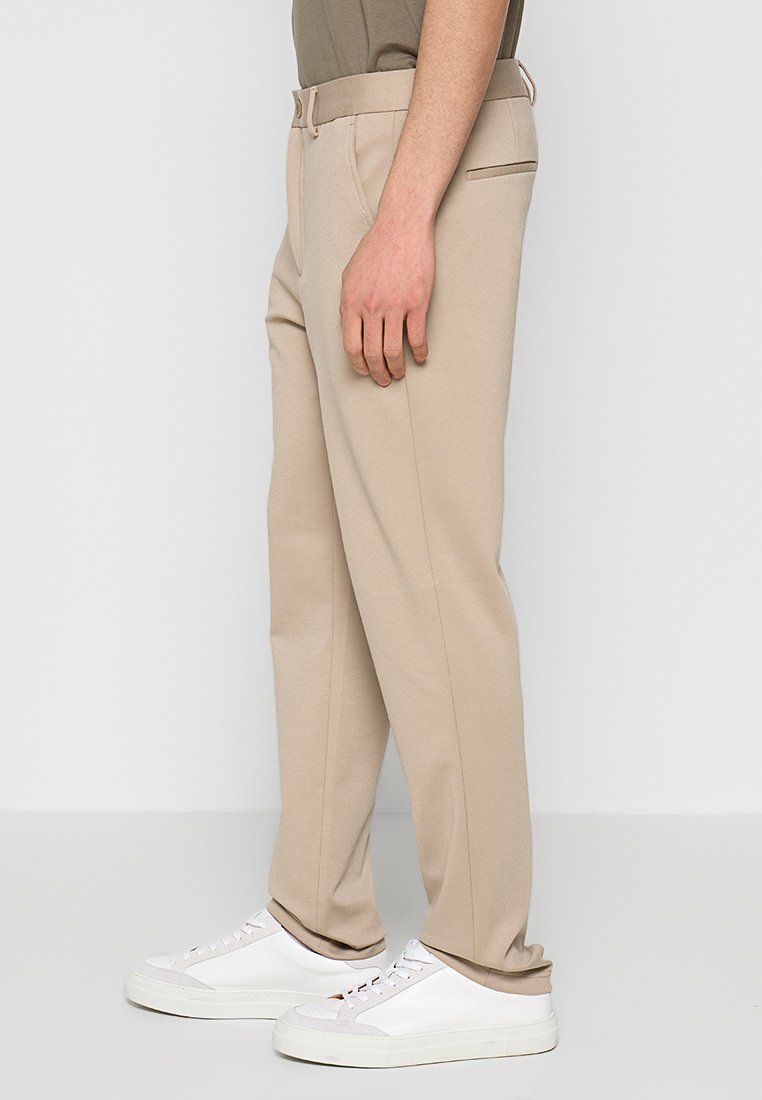 Lindbergh Chino Media 2