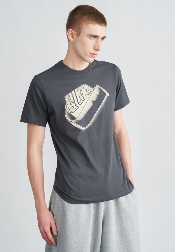 Nike Sportswear TEE BLUR FUTURA - Print T-shirt - anthracite