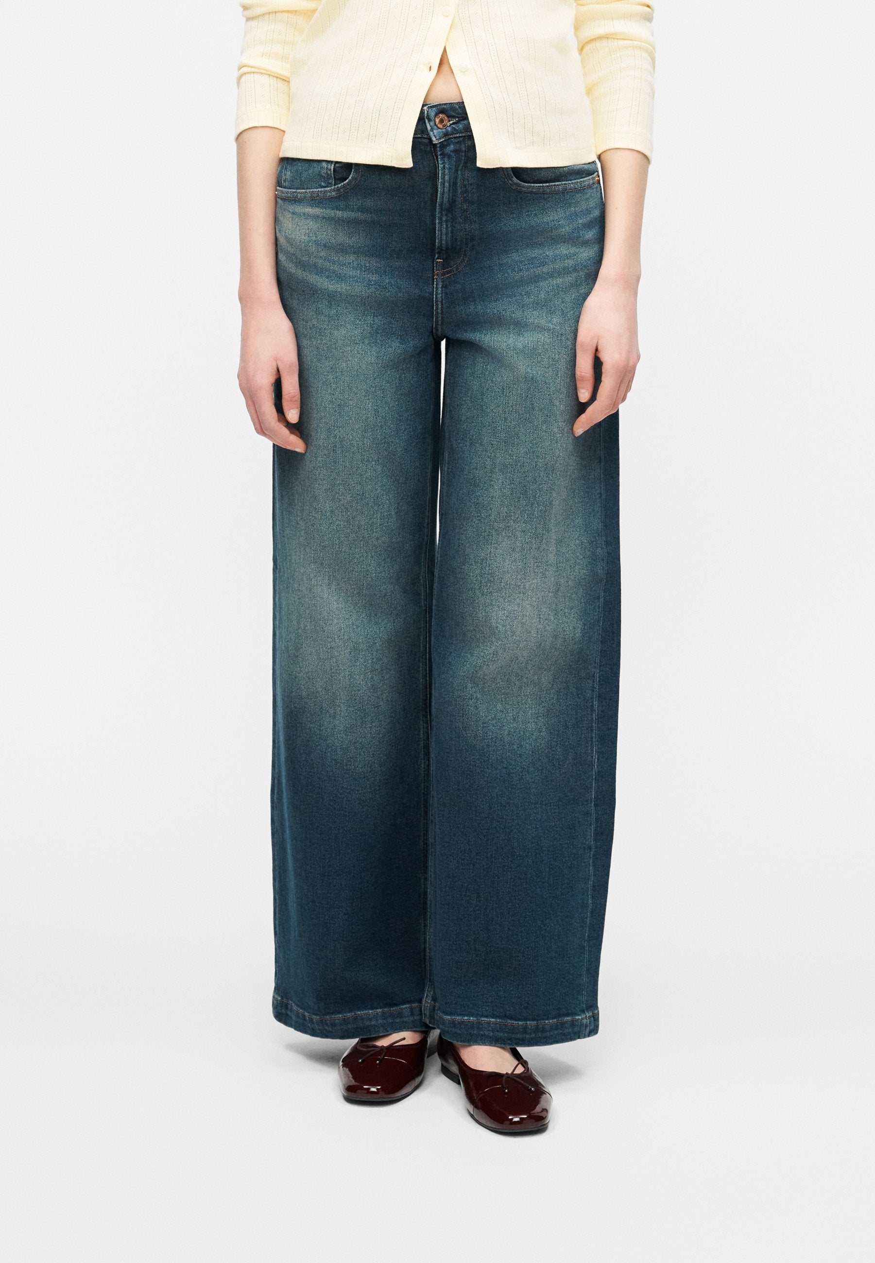 GAP CURVY STRIDE TINTED LILLIE