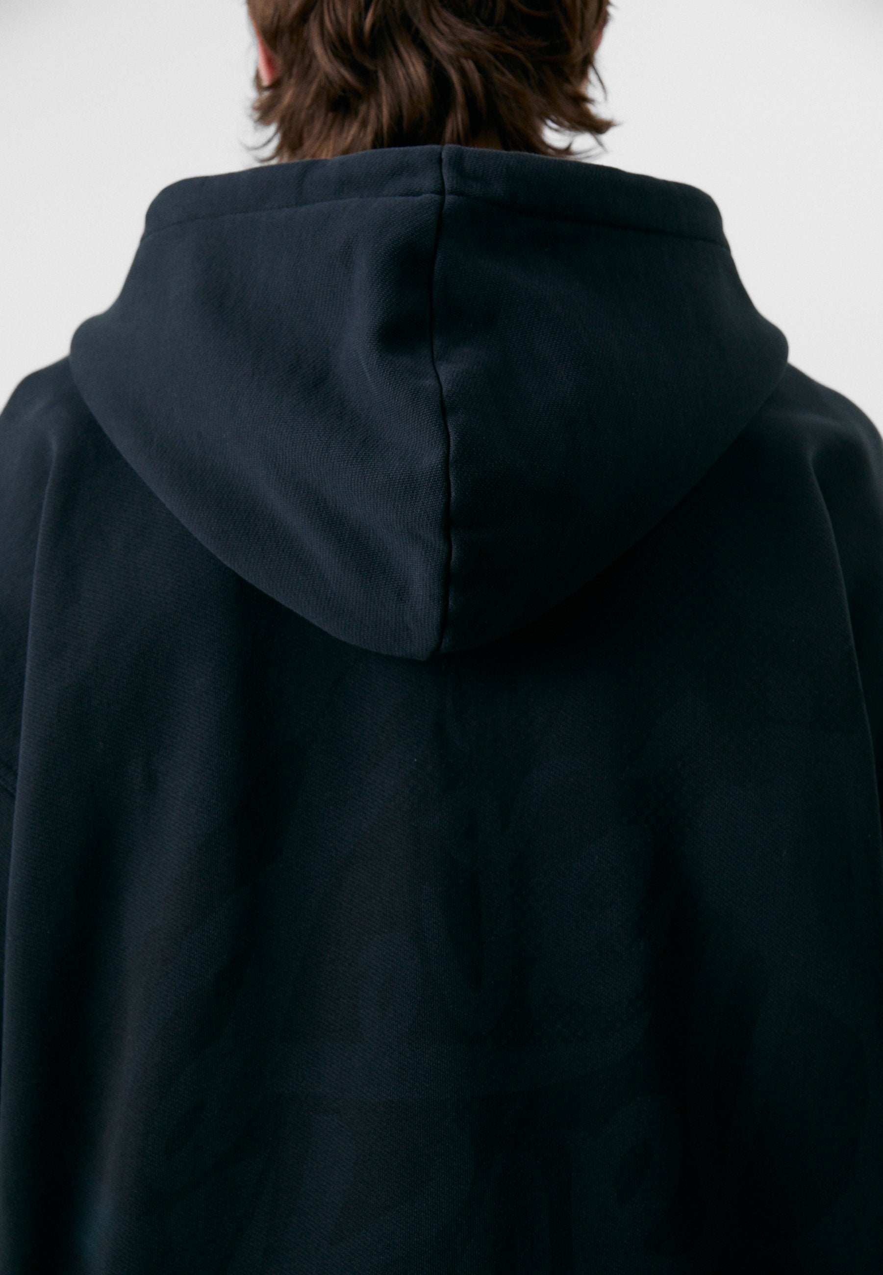 KLJ X ATELIER HOODIE UNISEX Media 8
