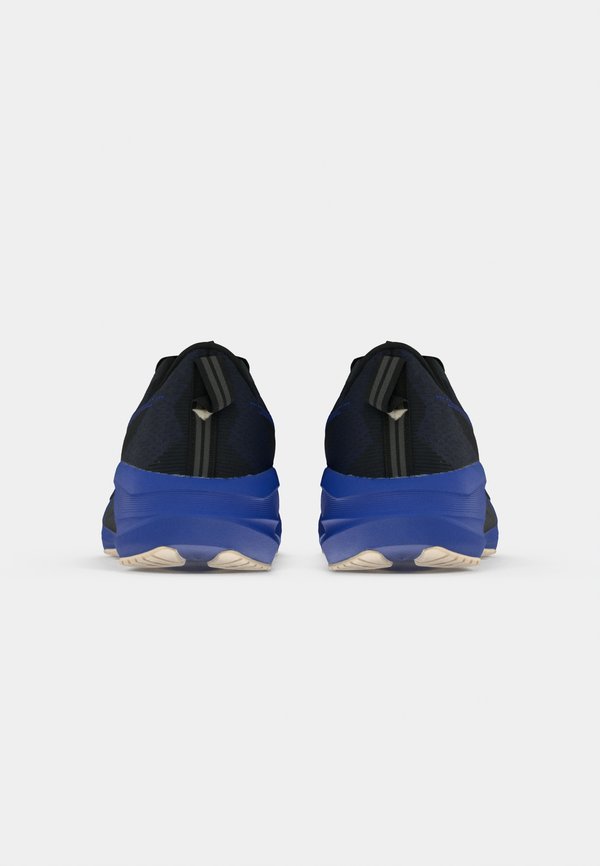 ASICS NOVABLAST 5