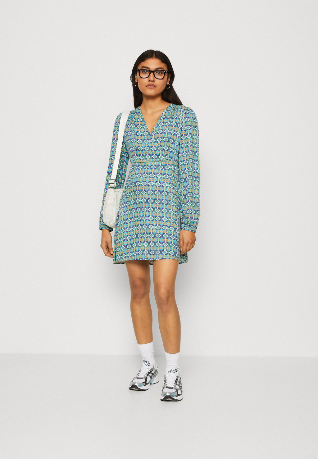 ONLALMA LIFE RILEY DRESS Media 2
