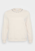 Helle beige Sweatshirt mit langen Ärmeln, Rundhalsausschnitt und dekorativen Kristallverzierungen entlang des Kragens. Weiche Textur.