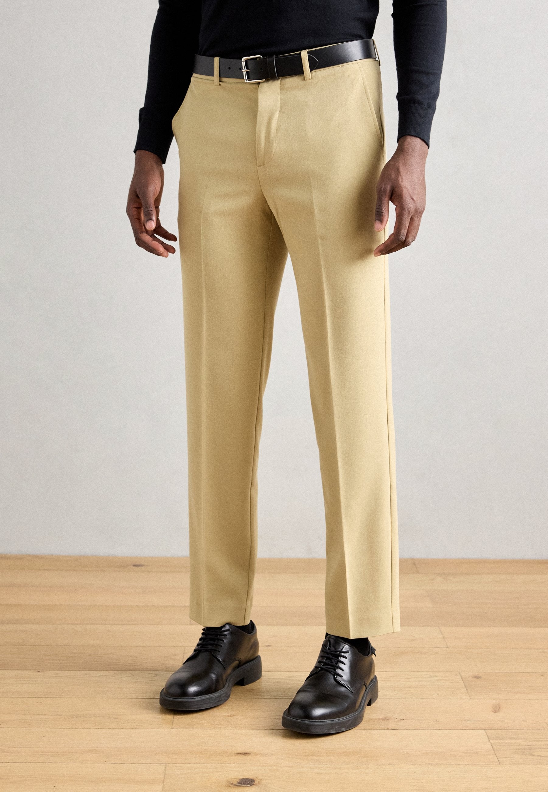 RELAXED FIT FORMAL PANTS Media 3